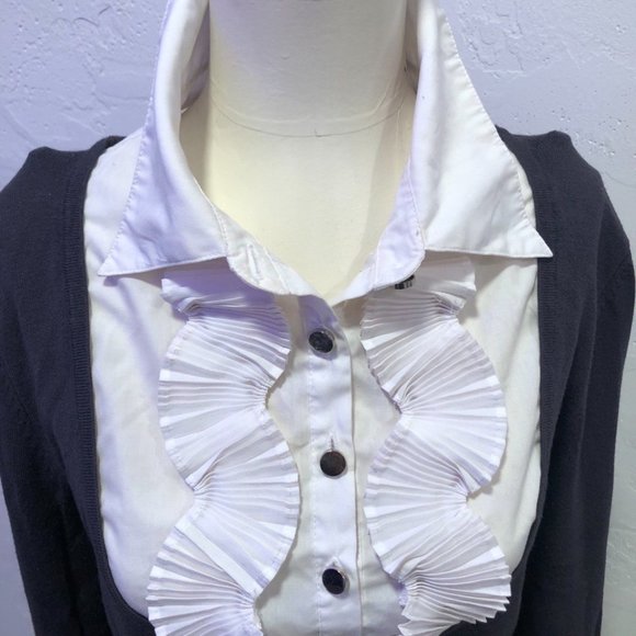 formal look sweater with white  shirt  color - Picture 2 of 6